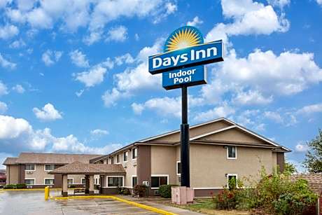 Days Inn by Wyndham Topeka