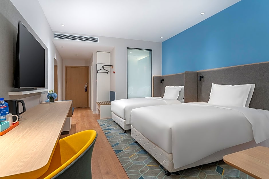 Holiday Inn Express Dandong City Center By IHG