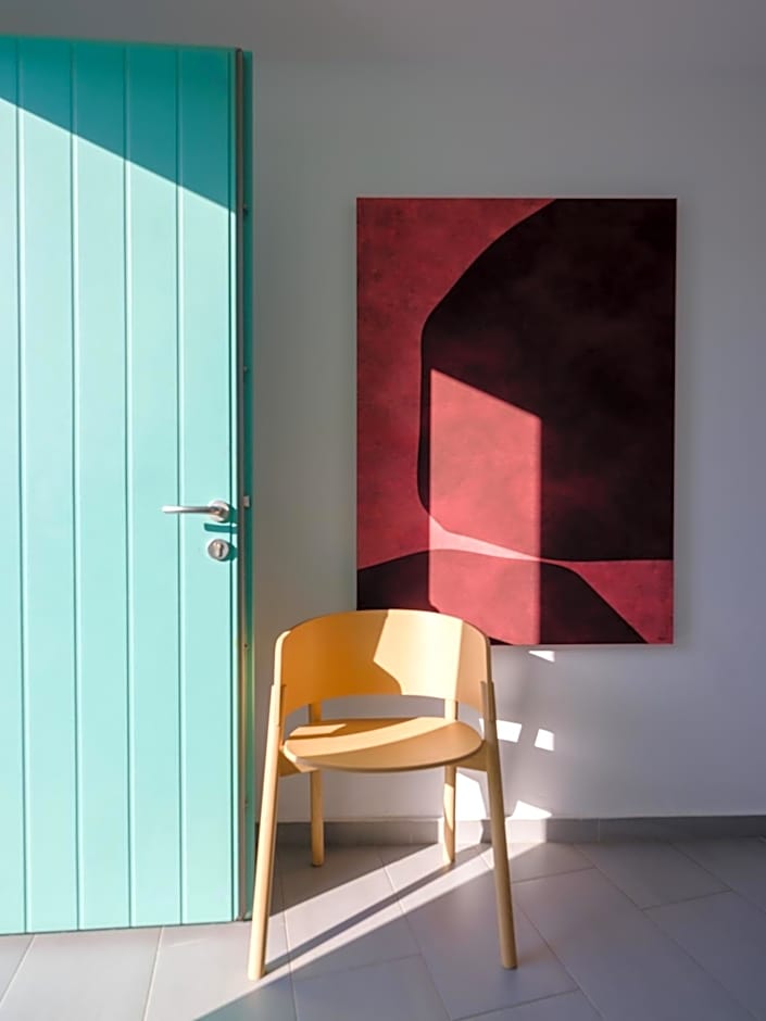 Neptune Luxury Suites