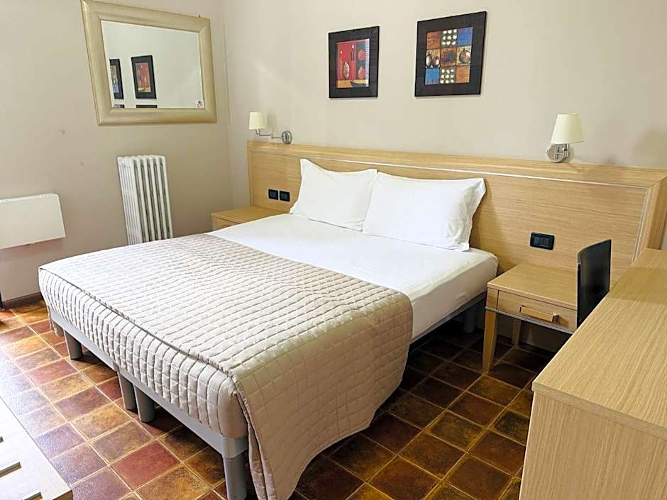 HOTEL Monte Cimone