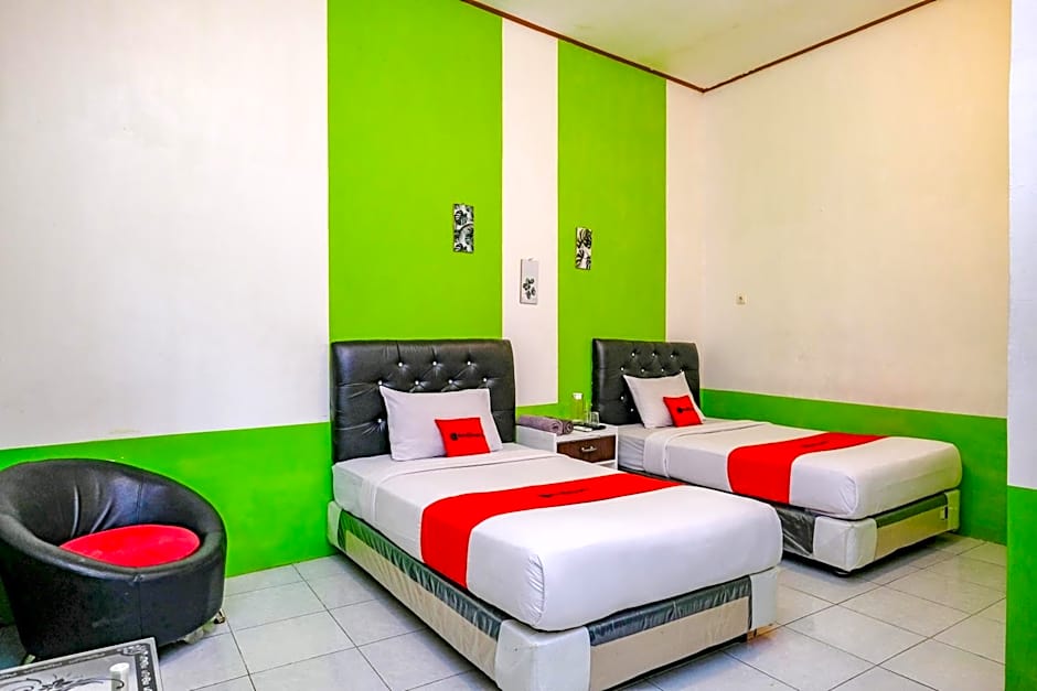 RedDoorz Syariah at Sakinah Family Tulungagung