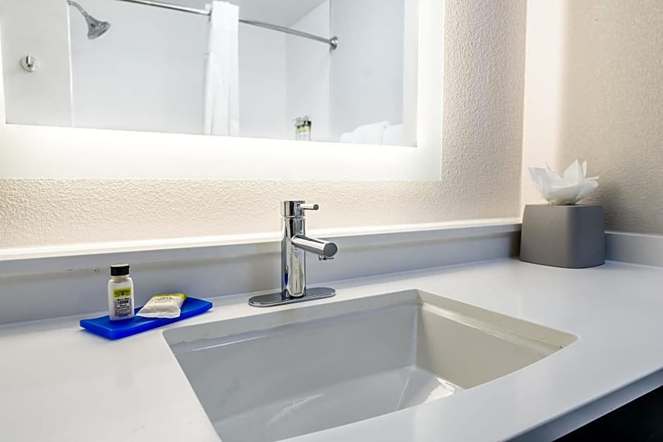 Holiday Inn Express Hotel and Suites Bastrop By IHG