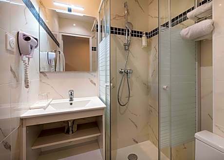 Twin Room (2 Twin Beds)