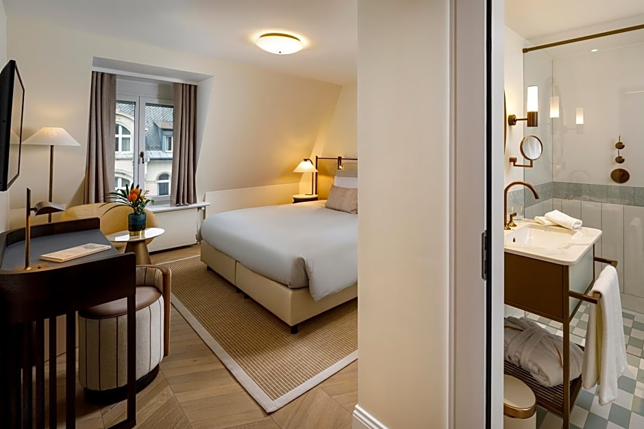 Small Luxury Hotel Ambassador a l'Opera