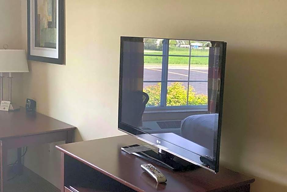 AmericInn by Wyndham Oshkosh