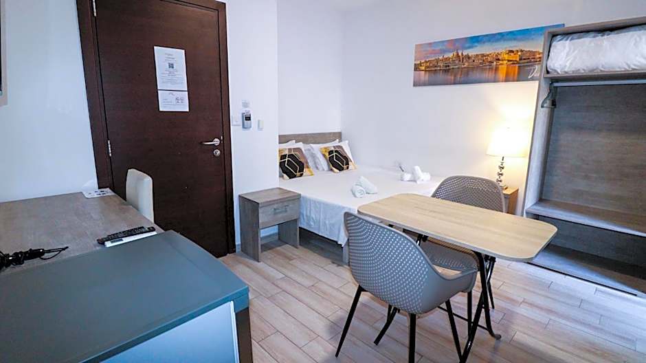 Napoli Suites Studios Aparthotel