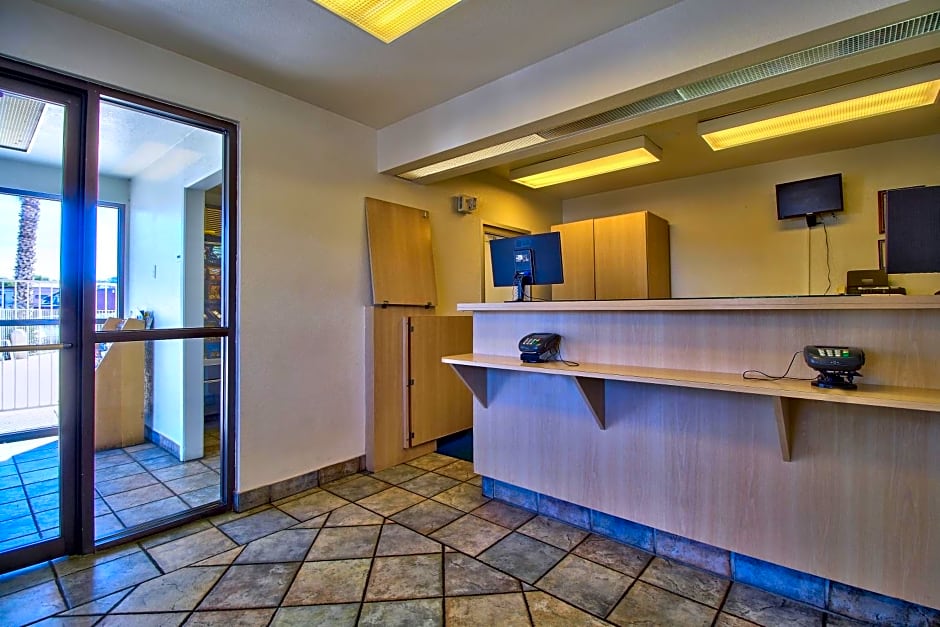 Motel 6-Nogales, AZ - Mariposa Road
