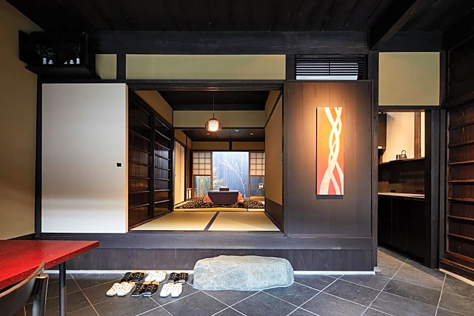 Kyoto Urushiro Wakasaya