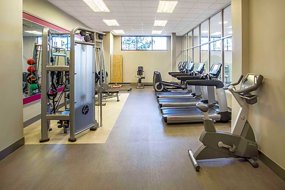 Sonesta Milwaukee West Wauwatosa