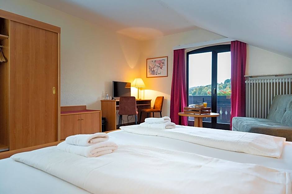Alembra - Hotel zur Moselbrücke