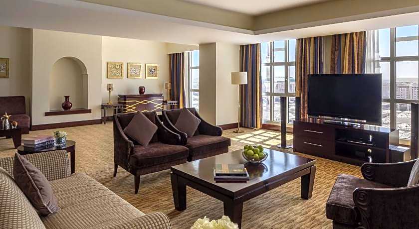 Anwar Al Madinah Movenpick Hotel