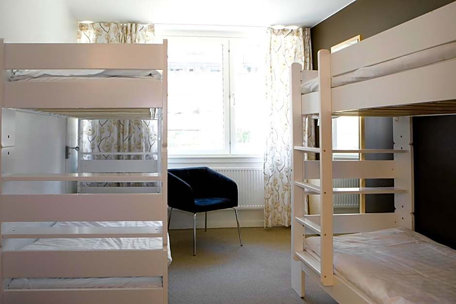 Slottsskogens Hostel