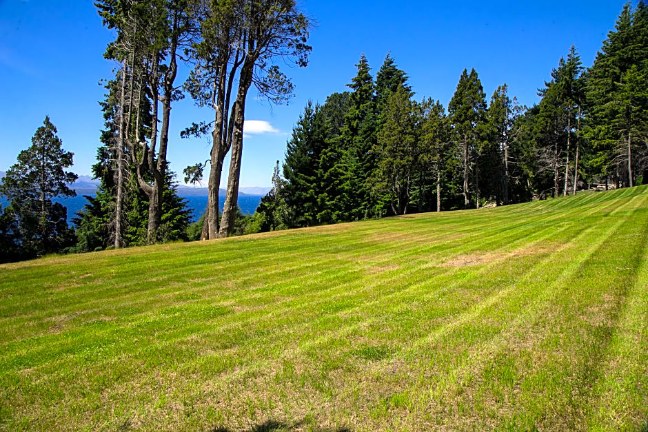 Huinid Pioneros Hotel