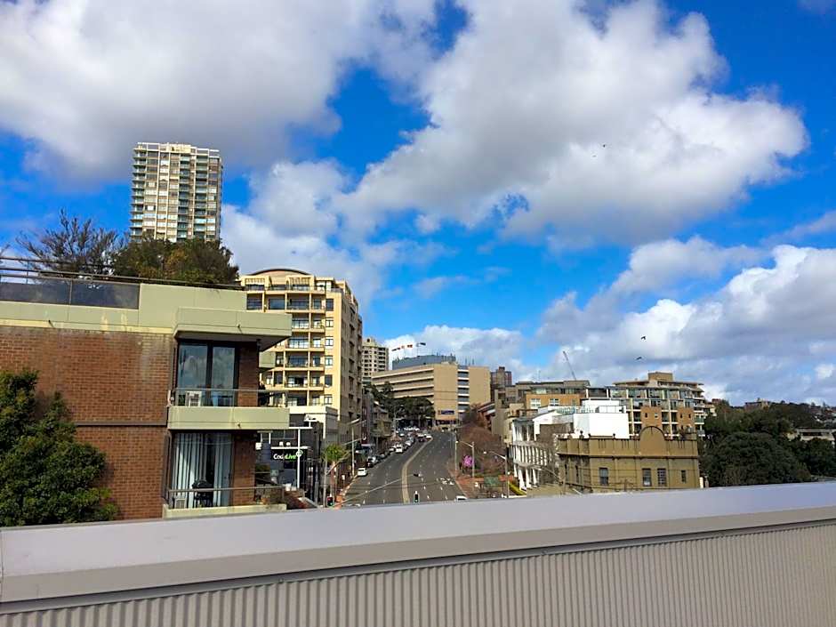 Edgecliff Lodge Motel