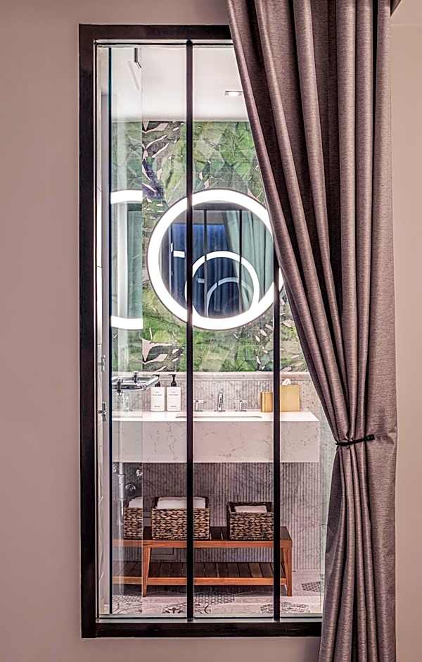 The Ray Hotel Delray Beach, Curio Collection by Hilton