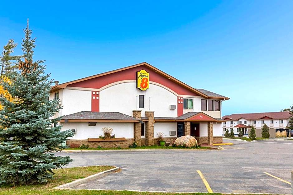 Super 8 by Wyndham Bemidji MN