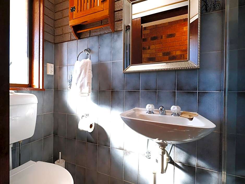 Pontis Lodge Waterfront Apartment