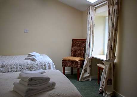 Annex Budget Twin Room