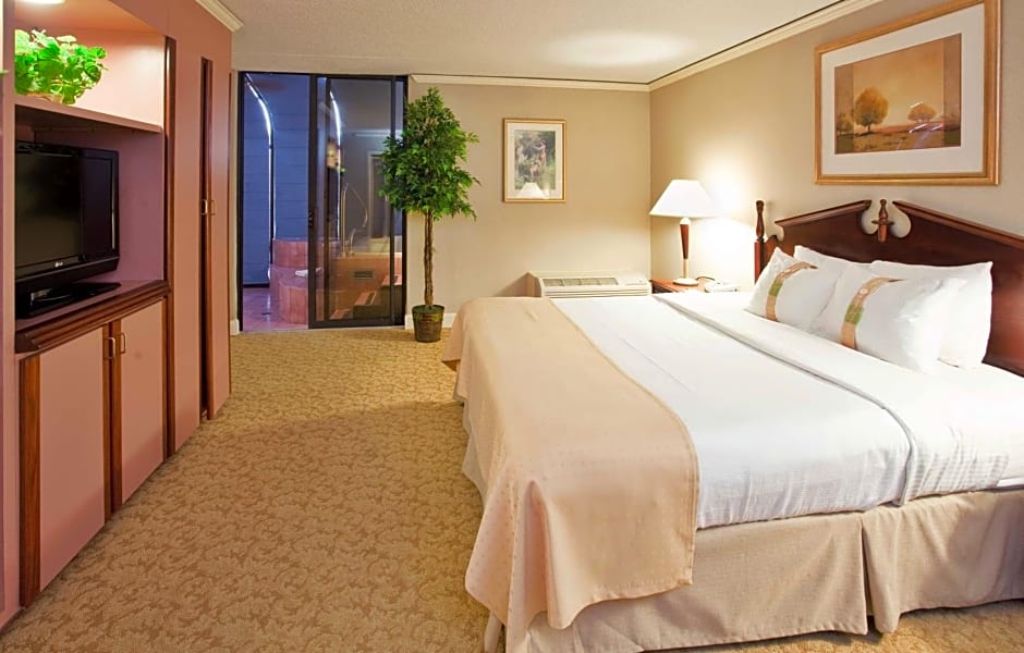 Holiday Inn - Executive Center-Columbia Mall, an IHG Hotel