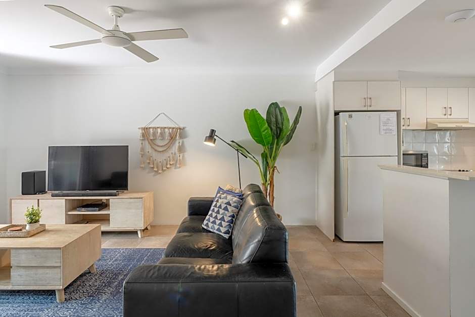 Outrigger Bay Apartments