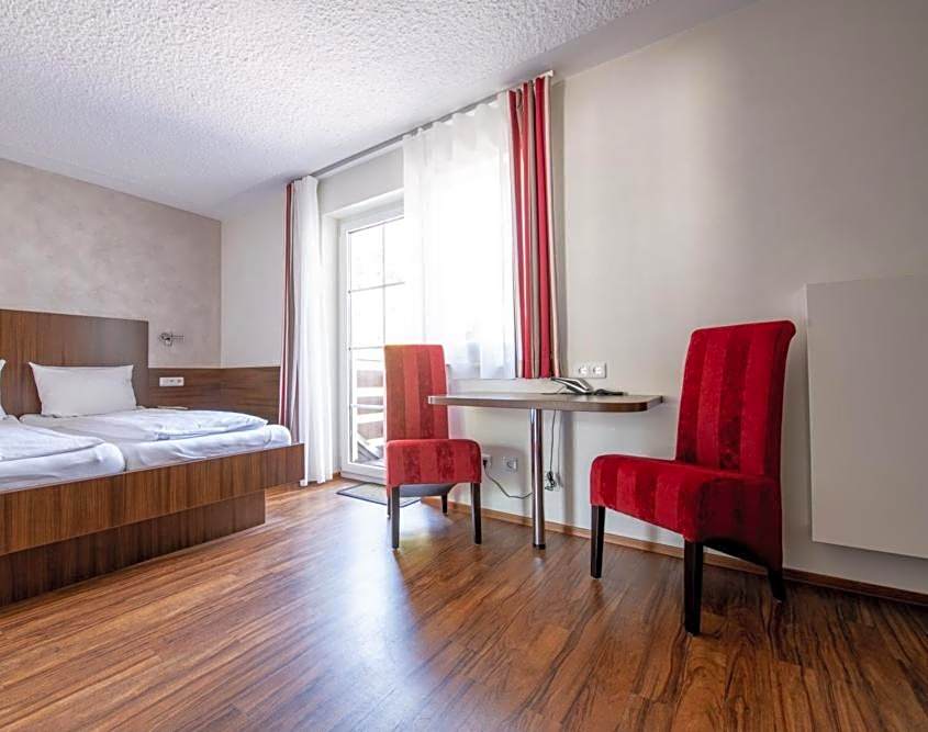 Garni Hotel Henn