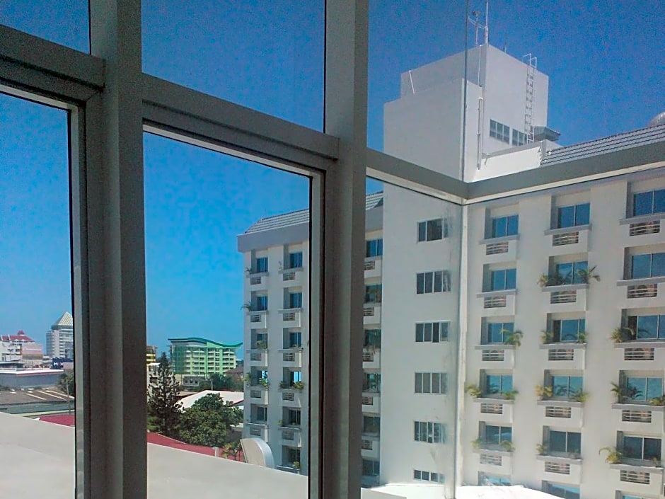 Golden House Service Apartment