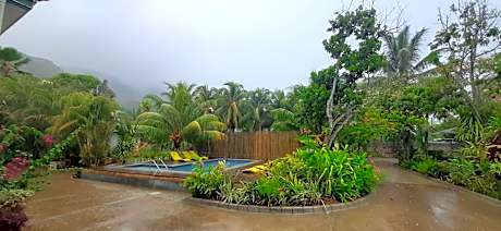 Castaway Lodge