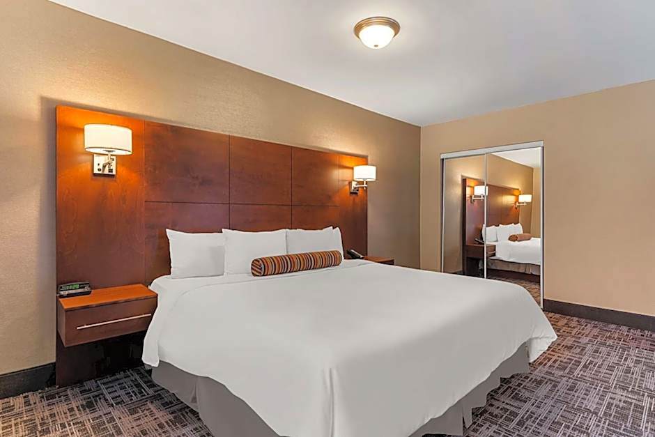 Best Western Ville-Marie Hotel & Suites