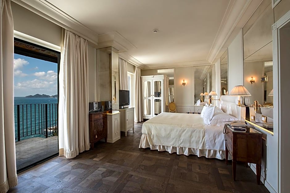Excelsior Palace Hotel