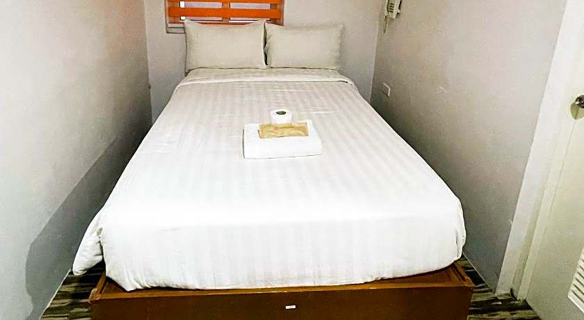 Lea Robert Hotel Angeles Pampanga by RedDoorz