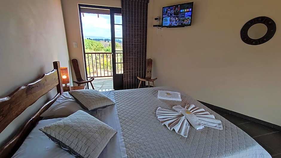 Pousada Além das Formas - Acesso a cachoeiras e gruta encantada