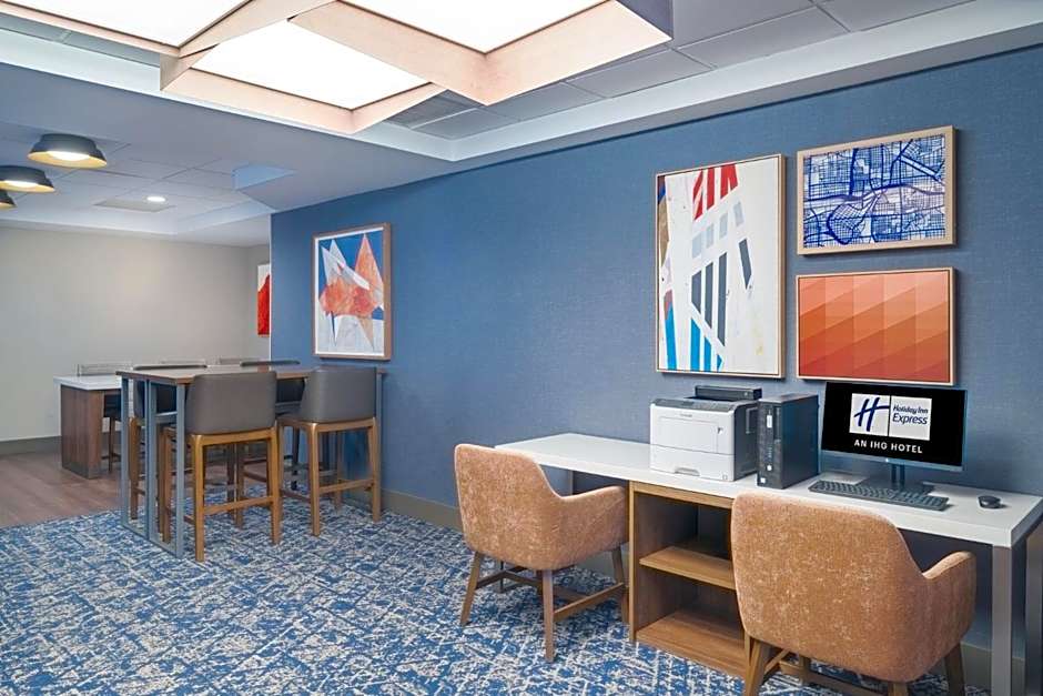 Holiday Inn Express & Suites Bozeman West By IHG