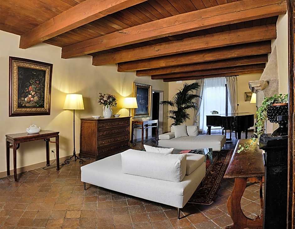 Palazzo Viviani - Castello di Montegridolfo