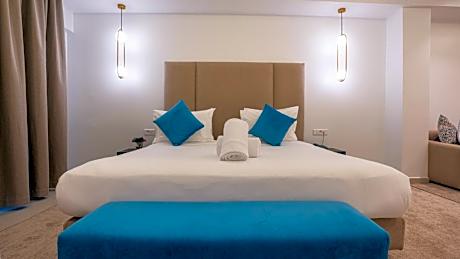 Mini Suite (2 Adults)
