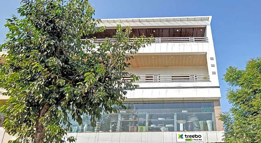 Treebo Paras Raj Near City Palace