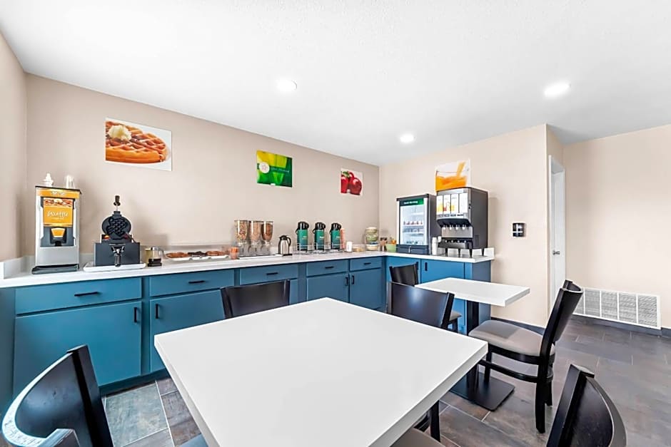 Quality Inn & Suites Port Lavaca near Lighthouse Beach