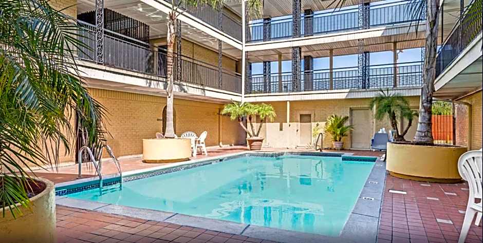 Super 8 by Wyndham New Orleans