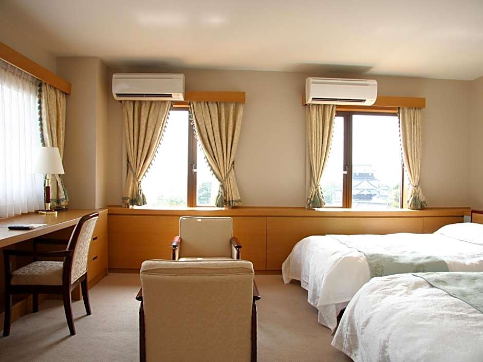 Okazaki New Grand Hotel