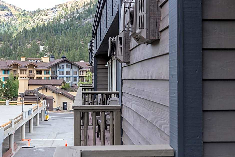 Red Wolf Lodge At Squaw Valley