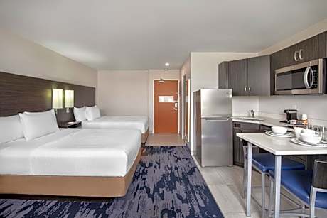 2 Queen Beds, Efficiency, Suite, Nonsmoking, Upgrade