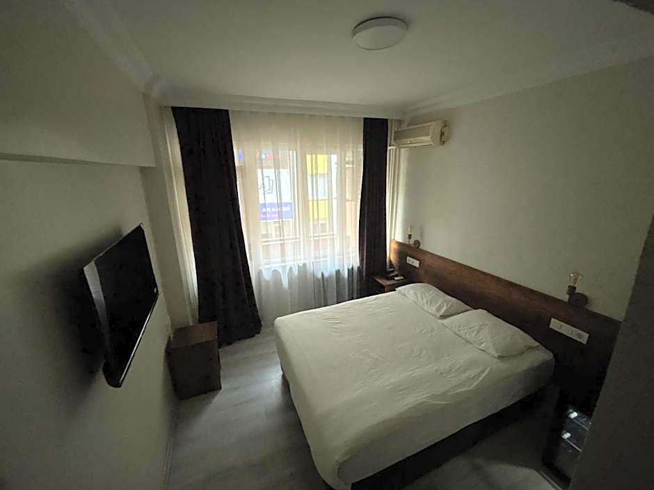 Altinnal Hotel