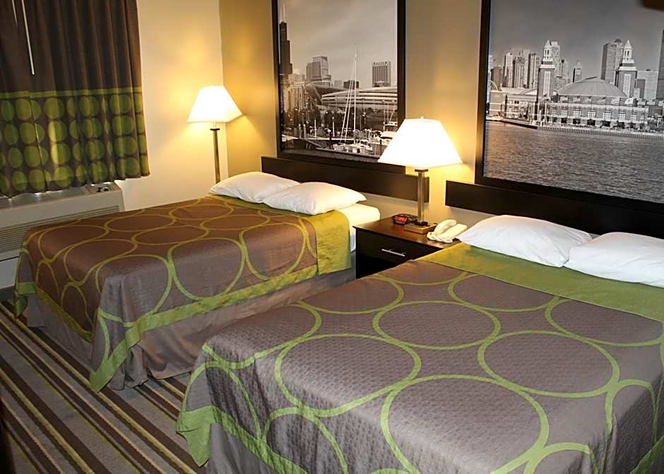 Super 8 by Wyndham Bridgeview/Chicago Area