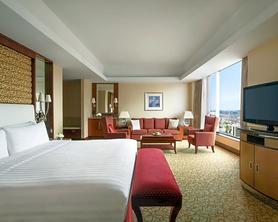 Photo 1 of 5 of Executive 1 King Bed Suite