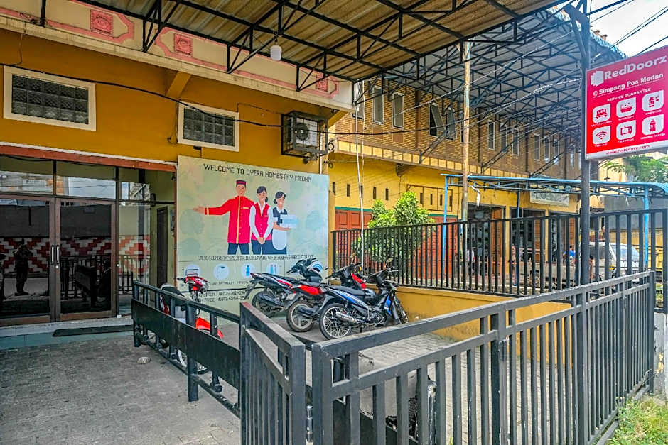 RedDoorz @ Simpang Pos Medan