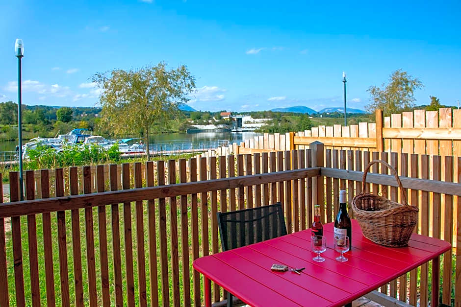 Les Lodges de la ViaRhôna / cabane-spa