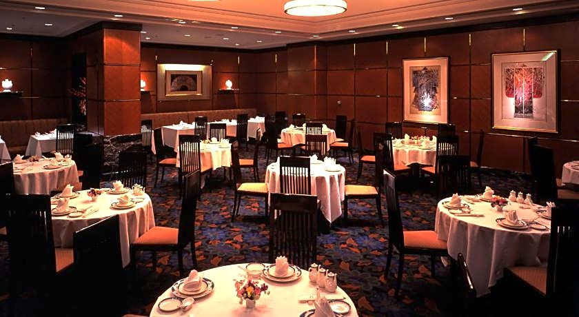 Okura Akademia Park Hotel