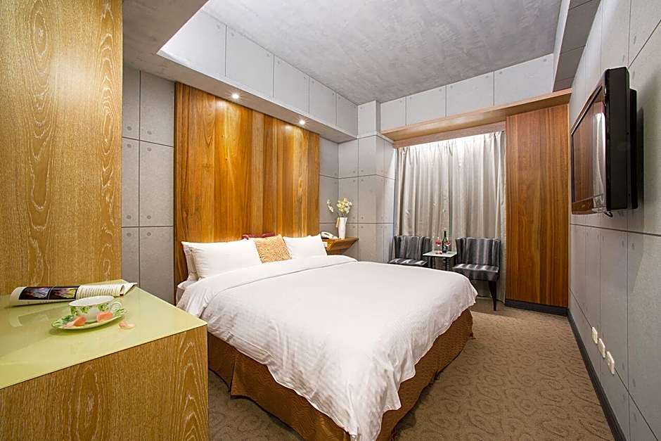 CHECK inn Express Taichung Fengchia