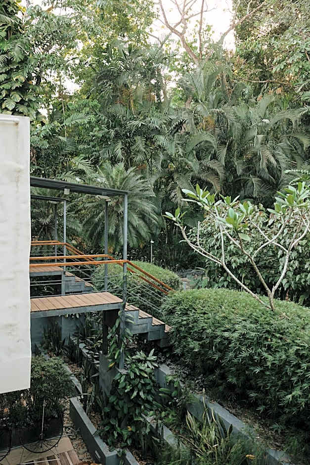 Hotel Nya