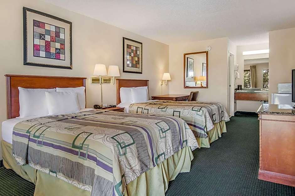 Rodeway Inn & Suites Dublin