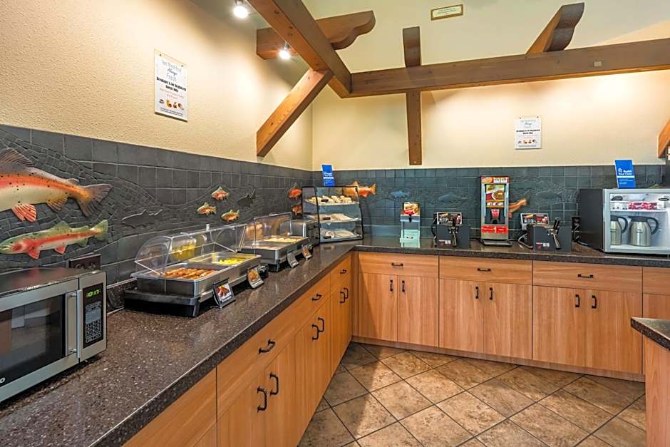 Best Western Lodge at River's Edge
